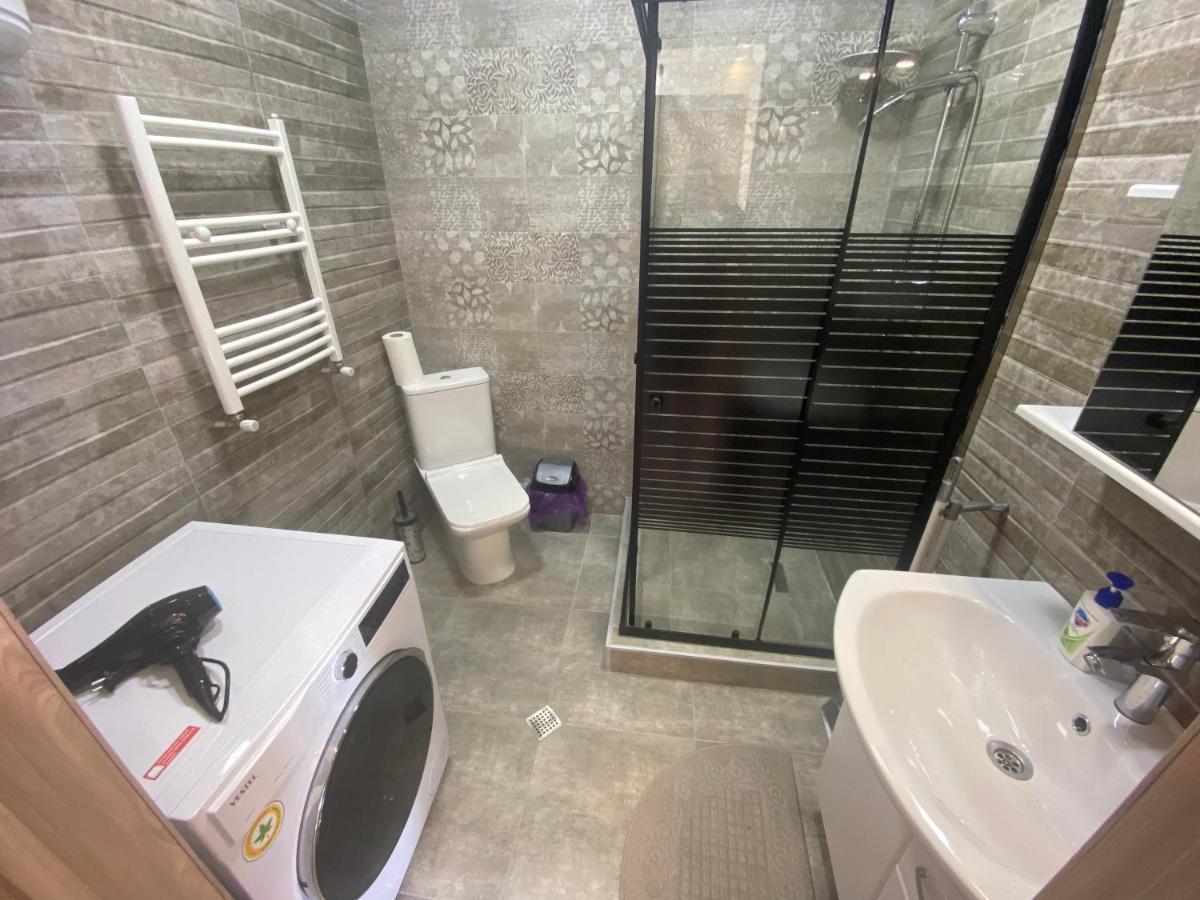 Jasmine Apartment In New Bulvar Batumi Exterior foto