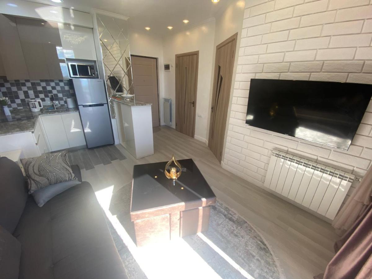 Jasmine Apartment In New Bulvar Batumi Exterior foto
