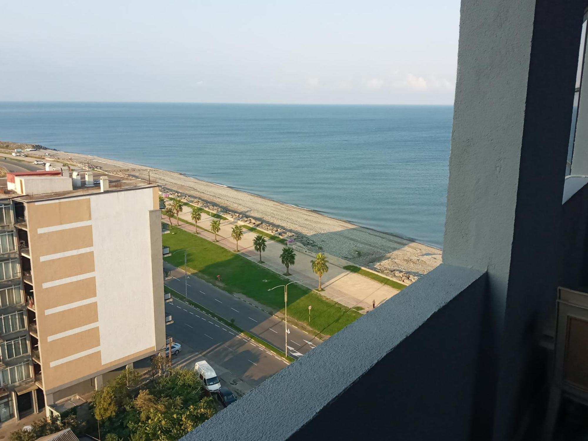 Jasmine Apartment In New Bulvar Batumi Exterior foto
